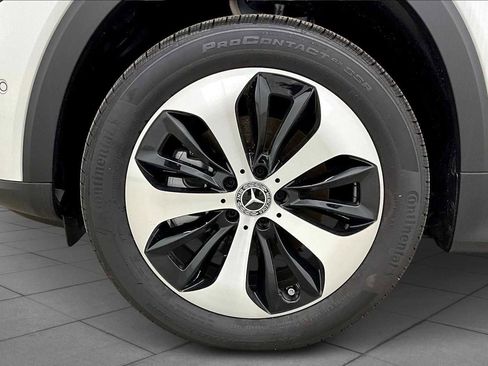 New 2025 Mercedes-Benz GLB 250 image 11