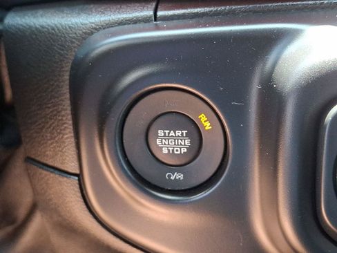 Used 2019 Jeep Wrangler Unlimited Rubicon AWD/4WD image 26