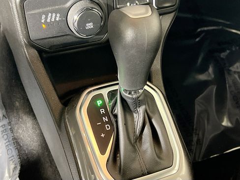 Used 2022 Jeep Renegade Latitude w/ Convenience Group image 17