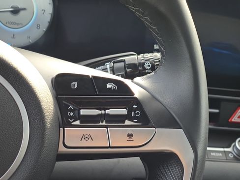 Used 2025 Hyundai Elantra SEL FWD image 20