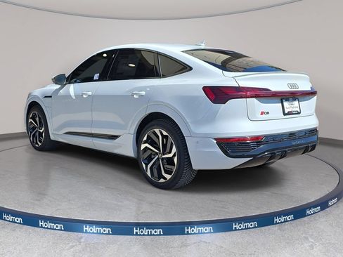 Certified 2024 Audi Q8 e-tron Premium Plus w/ Premium Plus Package AWD/4WD image 8