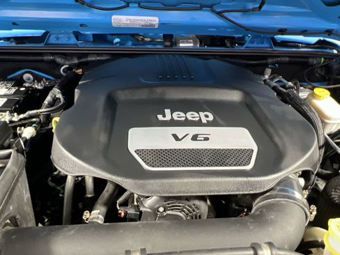 Used 2017 Jeep Wrangler Unlimited Sport image 26