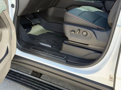 New 2026 GMC Yukon XL AT4 w/ AT4 Premium Plus Package image 19