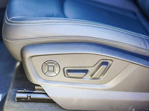 Used 2025 Audi Q7 Premium Plus w/ Premium Plus Package image 23