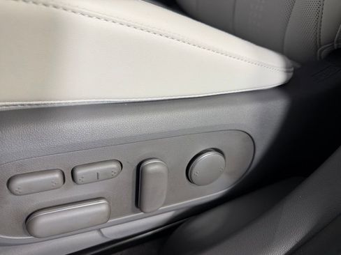 Used 2026 Hyundai Ioniq 5 Limited image 24