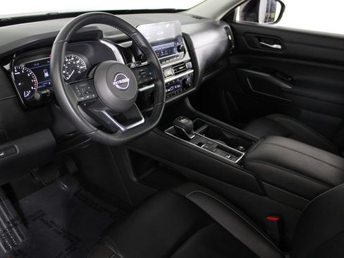 Certified 2023 Nissan Pathfinder SL w/ Black Appearance Package FWD image 20
