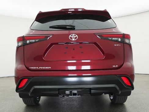 New 2026 Toyota Highlander XLE image 23