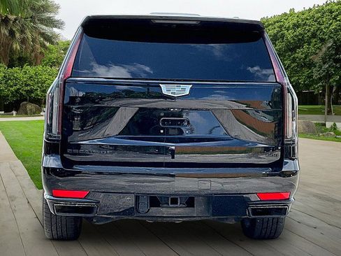 Used 2021 Cadillac Escalade Sport Platinum w/ Heavy-Duty Trailer Package AWD/4WD image 3