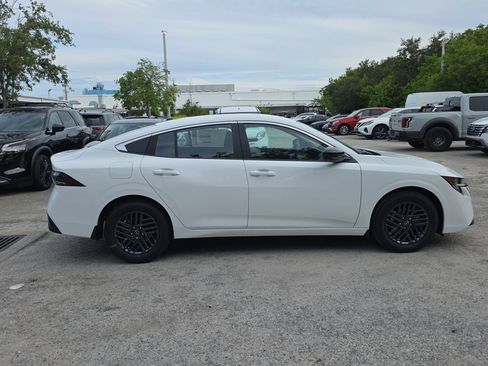 New 2026 Nissan Sentra SV FWD image 8