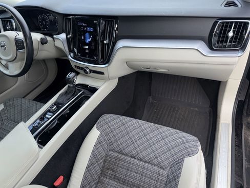 Used 2021 Volvo S60 T5 Momentum w/ Protection Package Premier image 10