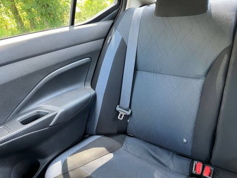 Used 2025 Nissan Versa SV FWD image 32