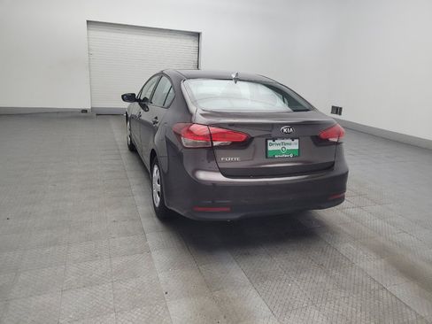 Used 2017 Kia Forte LX FWD image 5