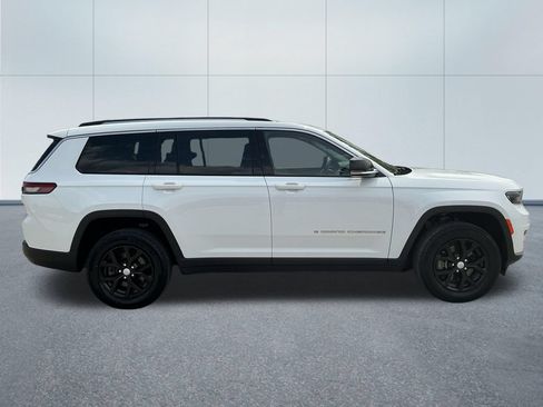 Certified 2023 Jeep Grand Cherokee L Limited AWD/4WD image 8
