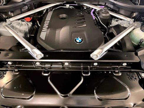 New 2026 BMW X5 sDrive40i image 16