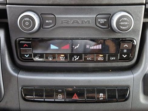 Used 2024 RAM ProMaster 1500 w/ Convenience Group image 14