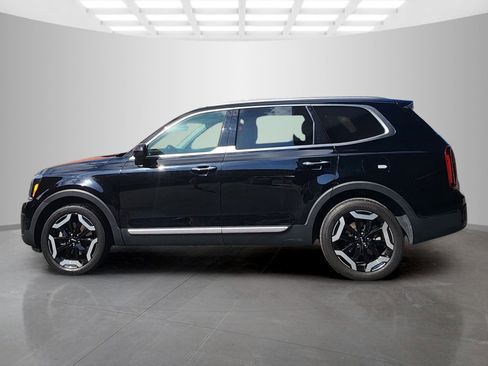 Used 2023 Kia Telluride S image 4