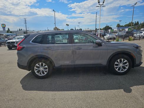 Used 2024 Honda CR-V LX image 3