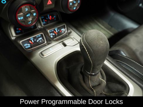 Used 2015 Chevrolet Camaro SS w/ SS Performance Package RWD image 16
