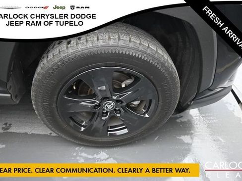 Used 2024 Toyota RAV4 XLE FWD image 46