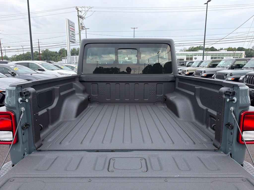New 2026 Jeep Gladiator Sport AWD/4WD image 21