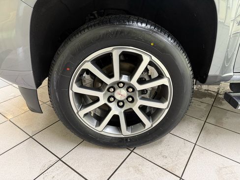 Used 2022 GMC Canyon Denali AWD/4WD image 12