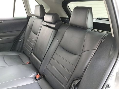 Used 2021 Toyota RAV4 XLE Premium image 13