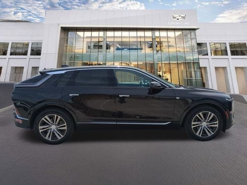 Used 2024 Cadillac Lyriq Luxury RWD image 4