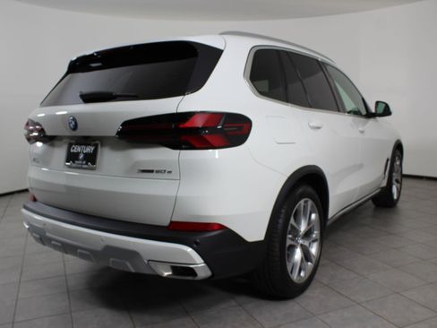 New 2026 BMW X5 xDrive50e w/ Executive Package AWD/4WD image 9