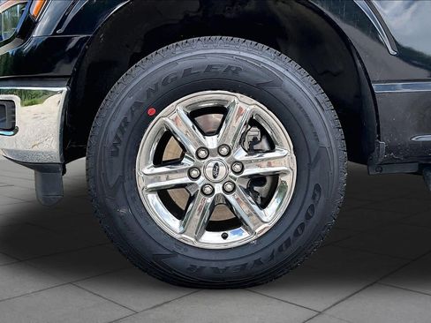 Used 2025 Ford F150 XLT w/ Equipment Group 301A Standard AWD/4WD image 11