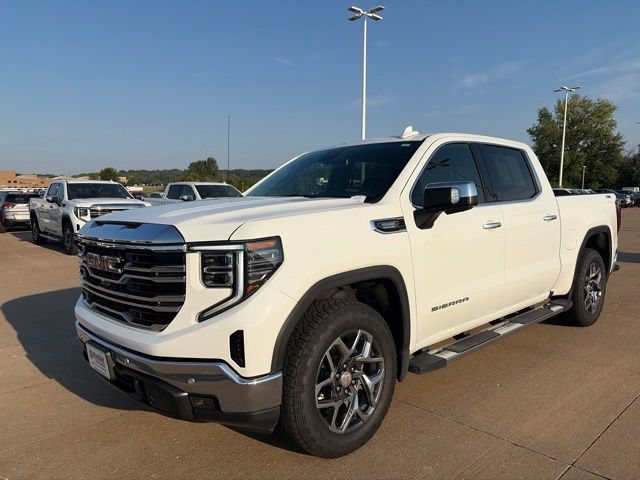 Used 2024 GMC Sierra 1500 SLT w/ SLT Premium Plus Package AWD/4WD image 6