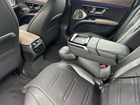 New 2025 Mercedes-Benz EQS AMG 4MATIC image 12