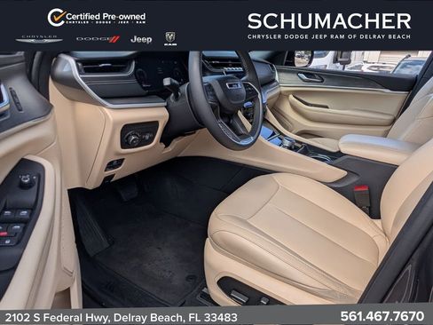 Certified 2024 Jeep Grand Cherokee Limited AWD/4WD image 12