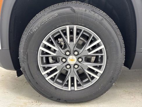 New 2026 Chevrolet Traverse LT w/ LPO, Floor Liner Package AWD/4WD image 38