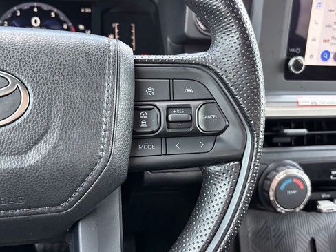 Used 2025 Toyota Tacoma SR5 AWD/4WD image 16