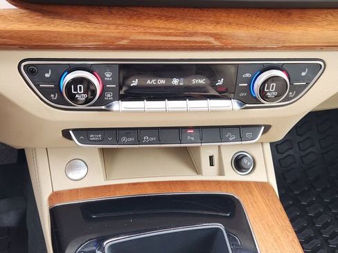 Used 2023 Audi Q5 2.0T Premium Plus w/ Premium Plus Package image 19