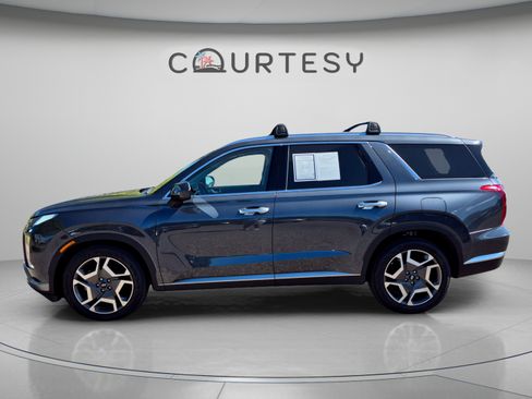 Certified 2024 Hyundai Palisade Limited FWD image 2