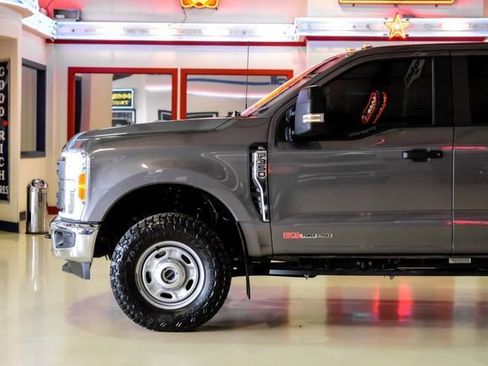 Used 2023 Ford F350 XL w/ 360-Degree Camera Package AWD/4WD image 12