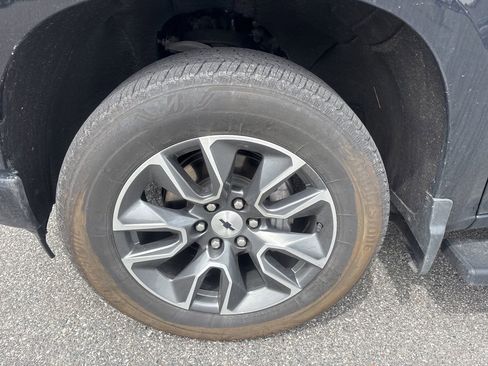 Used 2024 Chevrolet Silverado 1500 RST w/ Convenience Package II image 11