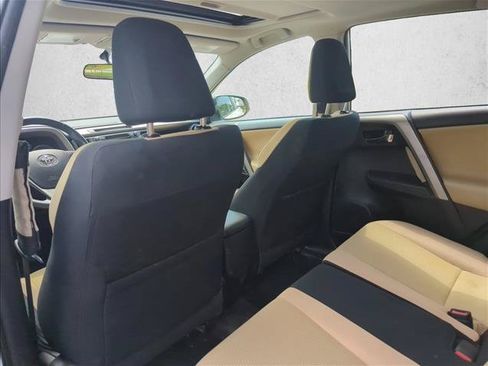 Used 2016 Toyota RAV4 XLE FWD image 23