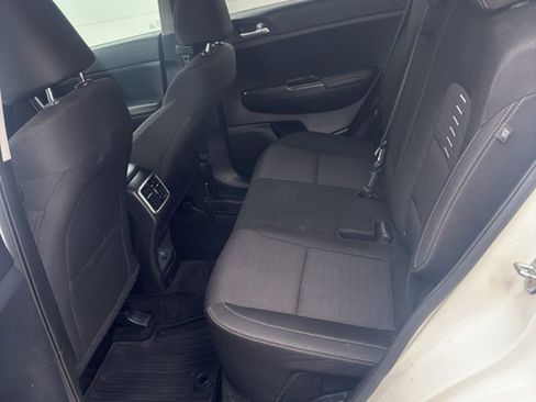 Used 2022 Kia Sportage LX w/ LX AWD Value Edition Package image 12