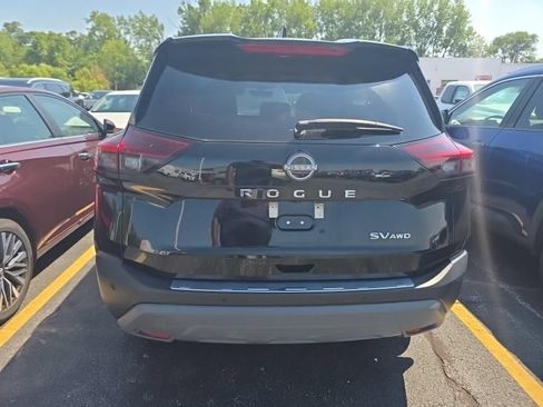 Certified 2023 Nissan Rogue SV w/ SV Premium B Package AWD/4WD image 5