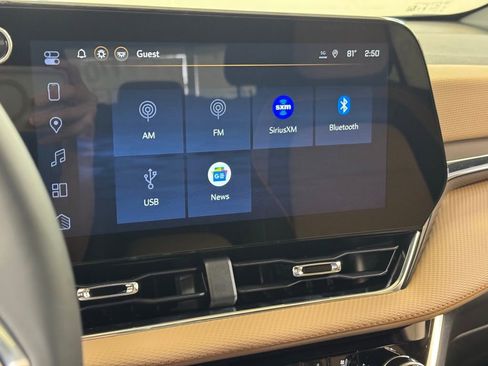 New 2026 Chevrolet Equinox ACTIV w/ Convenience Package III AWD/4WD image 44