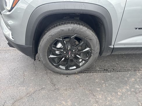 New 2026 GMC Terrain Elevation w/ Black Edition AWD/4WD image 11
