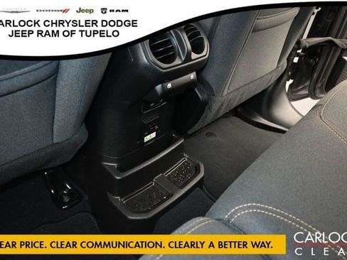 Used 2025 Jeep Wrangler Unlimited Sahara w/ Safety Group AWD/4WD image 28