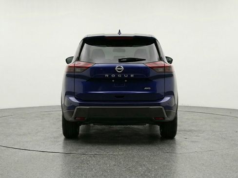 Used 2025 Nissan Rogue SV AWD/4WD image 7