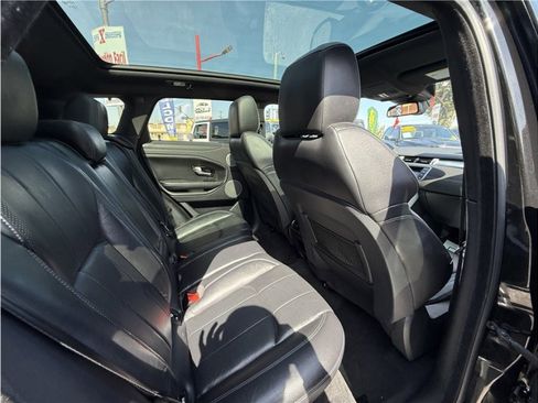 Used 2017 Land Rover Range Rover Evoque SE Premium image 25