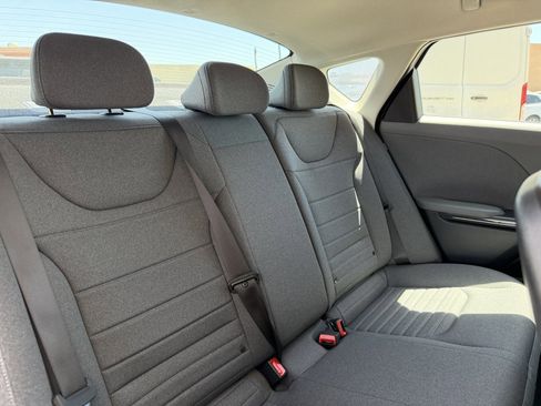 Used 2025 Kia K4 EX FWD image 37