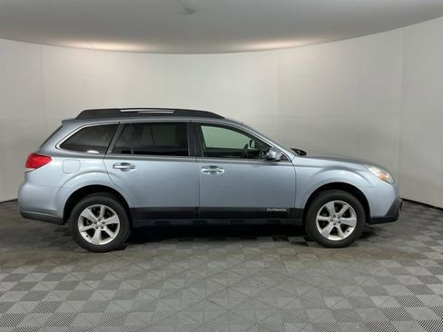 Used 2013 Subaru Outback 2.5i Premium AWD/4WD image 4
