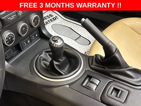 Used 2010 MAZDA MX-5 Miata Grand Touring w/ Premium Pkg RWD image 34