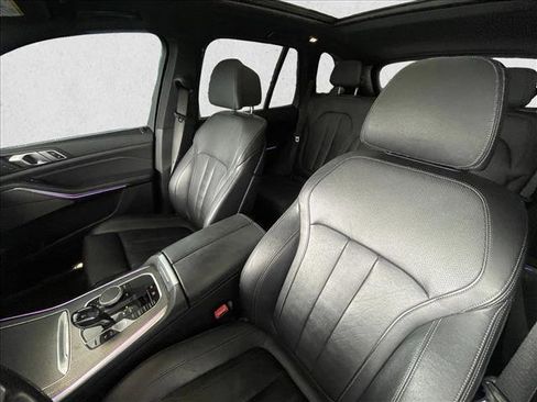 Used 2020 BMW X5 M50i w/ Premium Package image 14